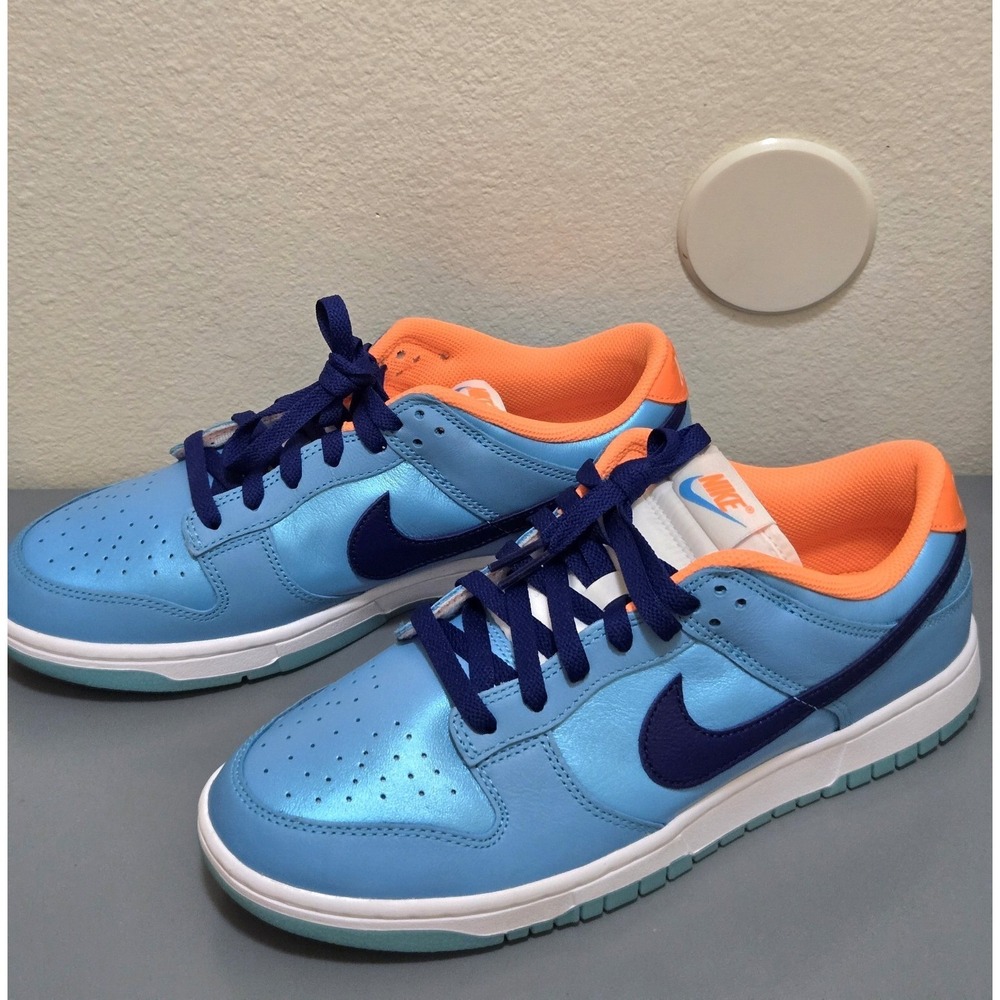 Nike Men's shoes sneakers 9.5 Dunk Low SE Baltic Blue Total Orange Glow